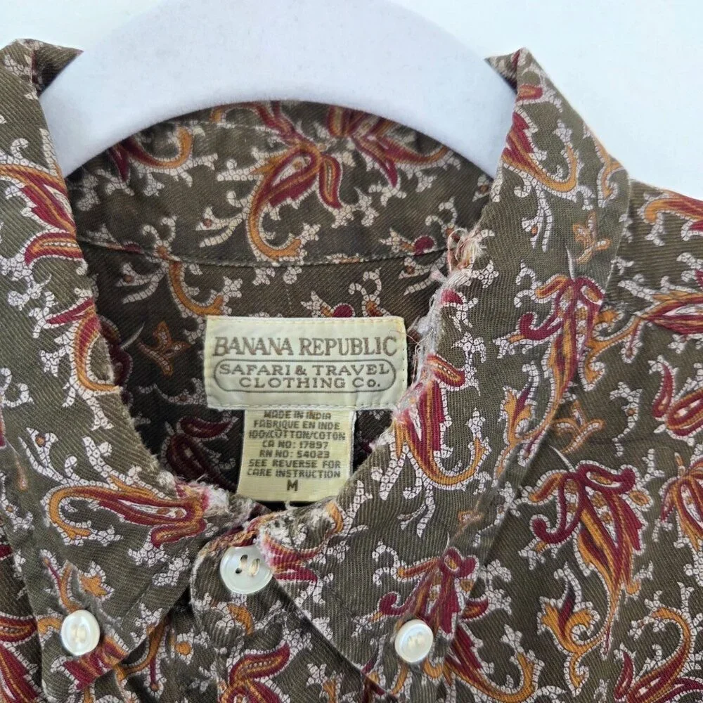 VTG Banana Republic Safari & Travel Clothing Green Paisley Button Up Size Medium